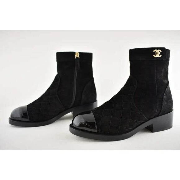 Chanel 20K Black Suede Quilted Turnlock CC Gold Patent Ankle Short Zip Boots 35 - Picture 9 of 12